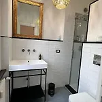 Lombardo's Family - Free Private Parking 700m From The Station! La Spezia