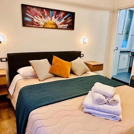Lombardo's Family - Free Private Parking 700m From The Station! * Специя