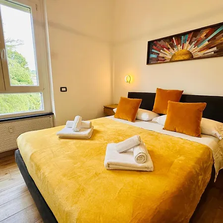 Lejlighed Lombardo's Family - Free Private Parking 700m From The Station! *