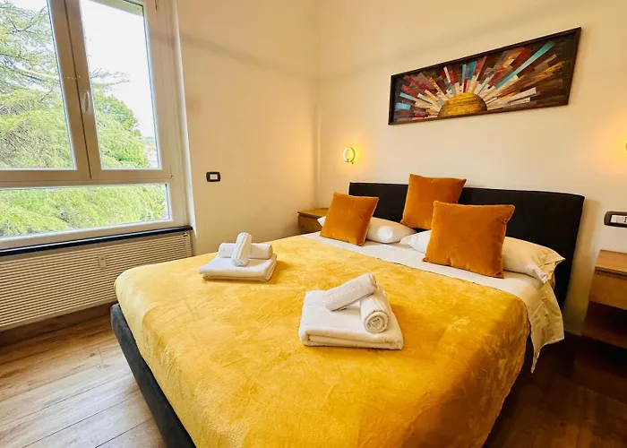 Διαμέρισμα Lombardo's Family - Free Private Parking 700m From The Station! *